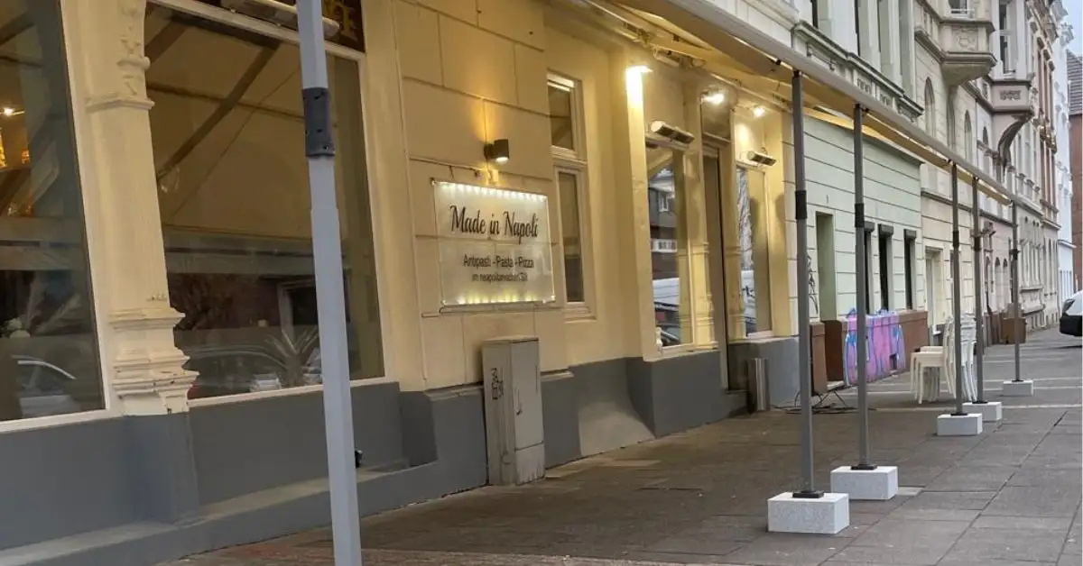 LEINER SunRain Markisenanlage in Sondergröße mit WPS-System für das Restaurant Made in Napoli in Köln